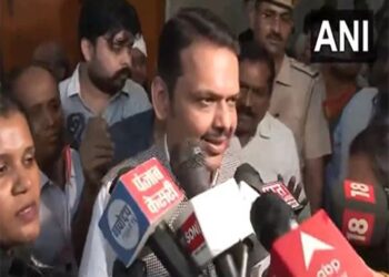 Fadnavis Praises Supreme Court’s Decision to Reversed Acquittals in Mumbai Blasts Case