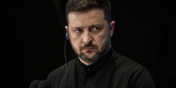 Zelensky Reverses Course, Aims for Higher Soldier Pay