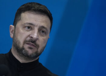 Zelensky Urges No Rewards for Russia Before Alaska Summit