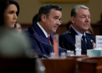 Trump Replaces DIA Chief: A Move Towards Loyalist Leaders