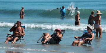 Extreme heat scorches several parts of the U.S.