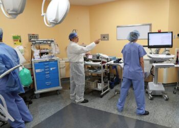 A $101,000 knee replacement? Why hospital charges vary so much.