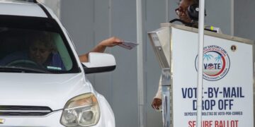 Trump aims to end mail-in voting and has threatened an executive order against state election rules. His opposition intensified after the 2020 presidential loss, when his campaign aides testified about a “red mirage” on election day that was later corrected by absentee ballots.