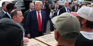 Trump Takes Control of D.C. Police Force After Crime Spree