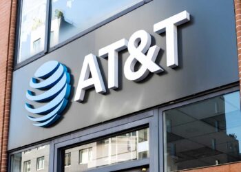 Major Outage Hits LA After AT&T Fire