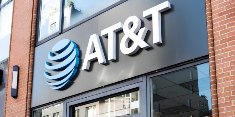 Major Outage Hits LA After AT&T Fire