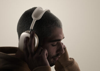 Report: AirPods Max Not Selling Well—Will Apple Act?