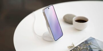 Pixel 10 Lagging To 5-Year-Old iPhone 12: Who’s Slowing Down?