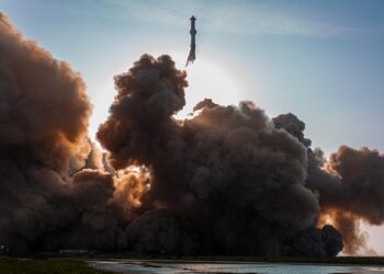 Rocket Lab CEO Slams SpaceX’s Starship Flight Criteria