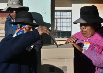Bolivia Heads to First-Ever Presidential Runoff as Centrist Leads