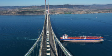 Wildfire Shuts Down Dardanelles Strait, Key Global Shipping Route