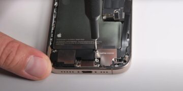New iPhone 17 Pro Battery Design Spotted!