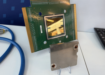 Intel’s New AI Chip Jaguar Revealed: Gigantic Package Could Save or Sink Its Future