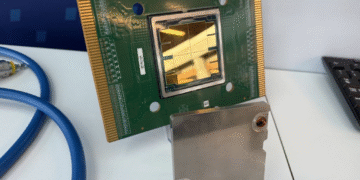 Intel’s New AI Chip Jaguar Revealed: Gigantic Package Could Save or Sink Its Future