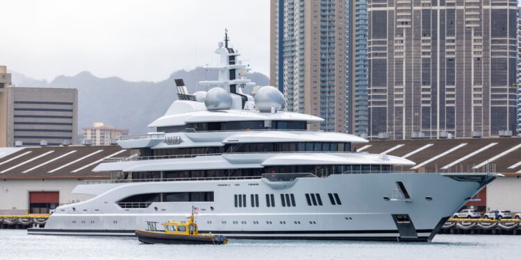 US to Auction Russian Oligarch’s Seized $300 Million Superyacht
