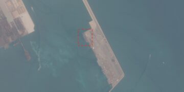 Satellites Capture US Carrier Back on Doorstep of Weakened Iran
