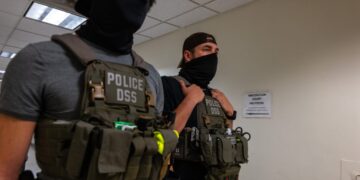 ICE Agents Struggle Amid Aggressive Enforcement