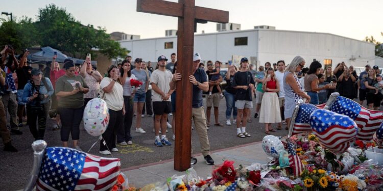 Charlie Kirk mourned at vigils; motive under investigation. Updates.