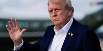 Trump to Meet Congress: Shutdown Looms by Oct 1