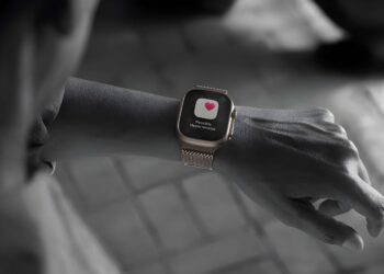 Apple’s keynote event for the year has passed, and Wall Street analysts have begun their analysis of the new iPhone lineup. This has led to some interesting projections.