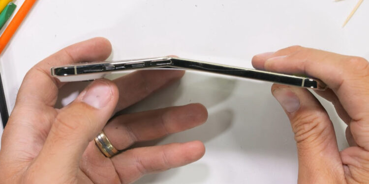 Can You Bend Your iPhone X’s Screen? Try This!