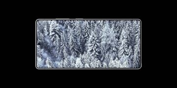 Samsung Galaxy S26 Ultra vs iPhone 17: Who Wins the Display Battle?