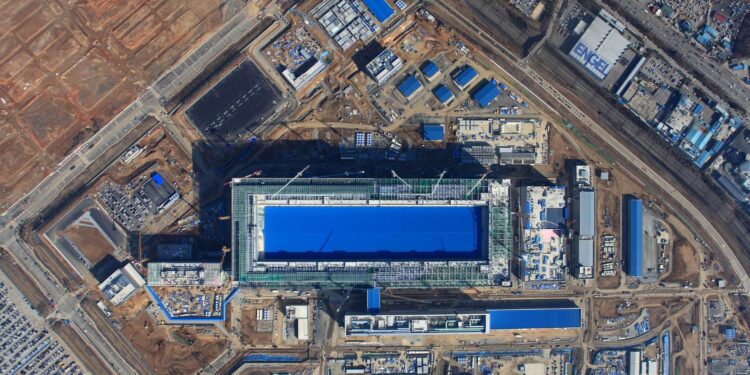 Samsung Boosts 2nm Chip Production with Expensive ASML Machines