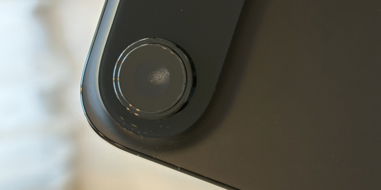 ### New iPhone Air: Moisture Inside After 1 Day?