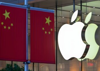 Apple’s Move Sparks Change in China’s Attitude Toward eSIMs