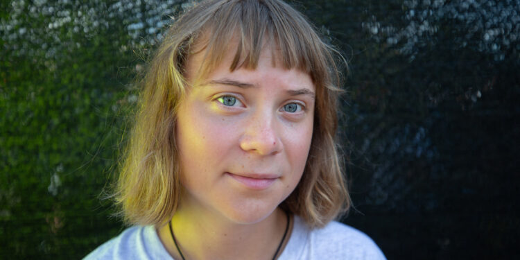 Greta Thunberg’s Aid Flotilla Returns Due to恶劣天气