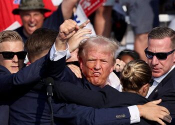 Would the $1 Donald Trump commemorative coin be legal?