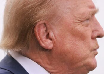 Trump warns of ‘complete obliteration’ if Hamas stays in power in Gaza