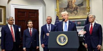 Democrat Plan: Health Care for ‘Illegal Immigrants’