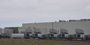 New Data Center Opens in Polluted Neighborhood: What Changed?